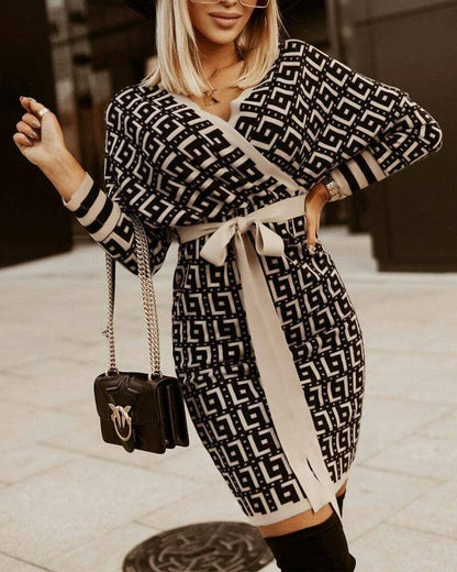 Geometric Pattern Long Sleeve Dress